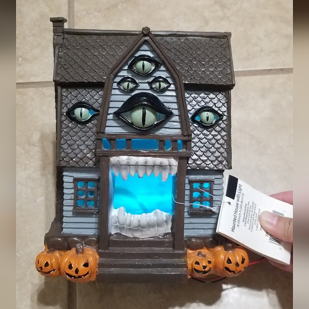 Spooky Village Haunted House With Color-Changing Light